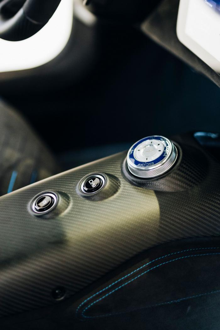 Maserati-MC20-Australia-11.thumb.jpg.a8cbdde88a712a12518204f0ec7d29e7.jpg