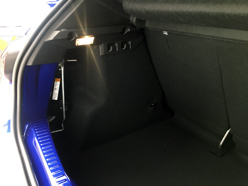 dacia-sandero-maletero-izquierda.jpg.46eadb091c4b94672abf26ccf007fc62.jpg
