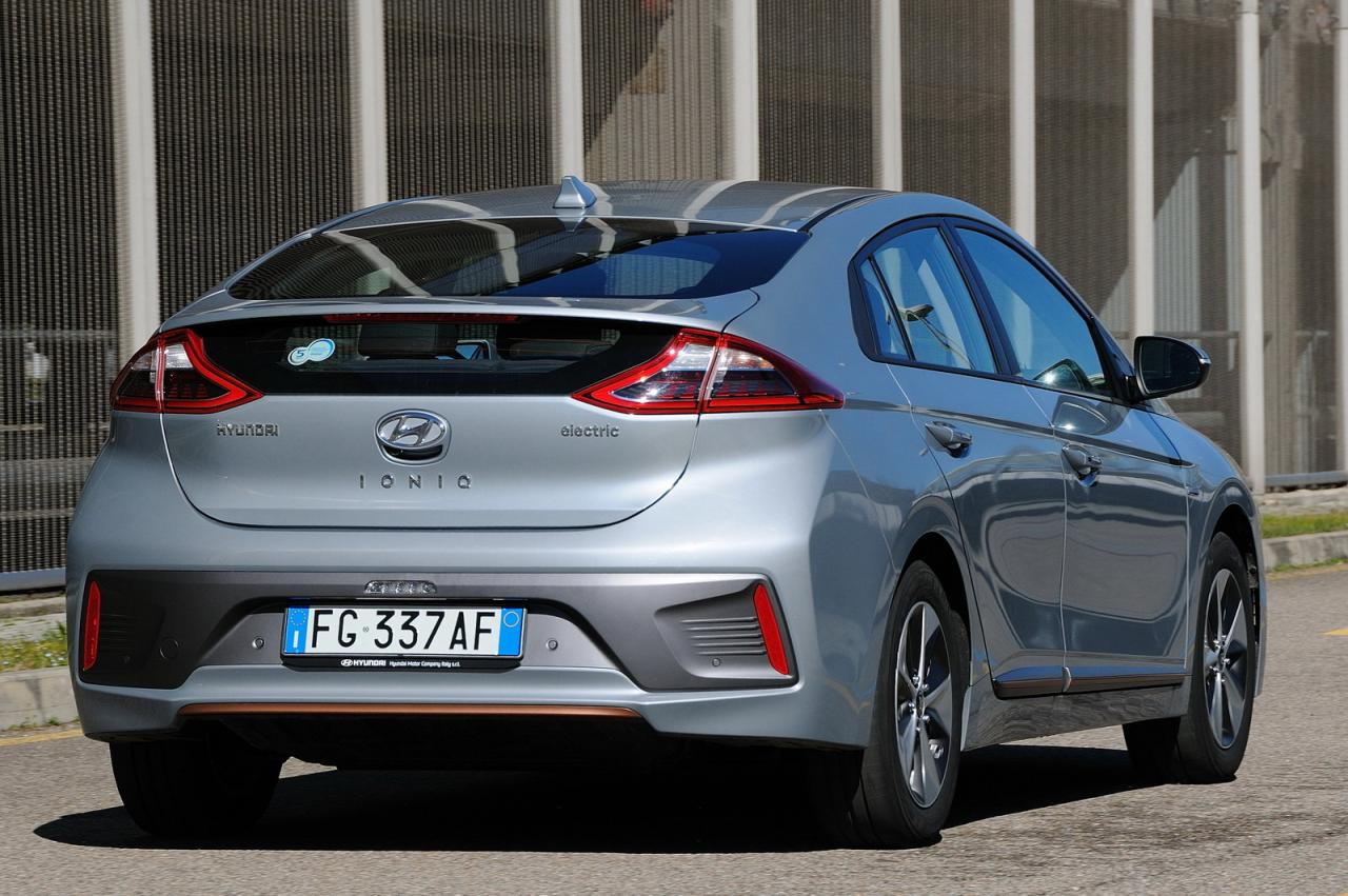 hyundai-ioniq-elettrica.thumb.jpg.3b9438a3f22ffdc10632ff63f7baf7d0.jpg