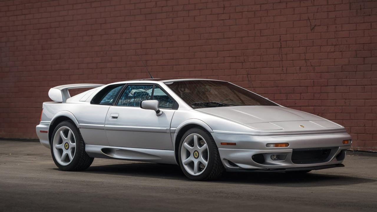 lotus_esprit_v8.thumb.jpg.1255d2356b441f8c1c327cba5a29054a.jpg