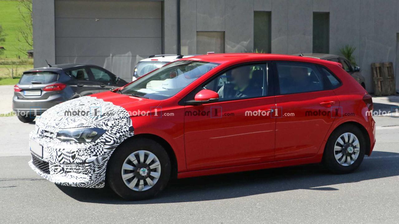 vw-polo-facelift-spy-photo-front-three-quarters.thumb.jpg.42e1726fc893e95e0c67f710a98b676c.jpg