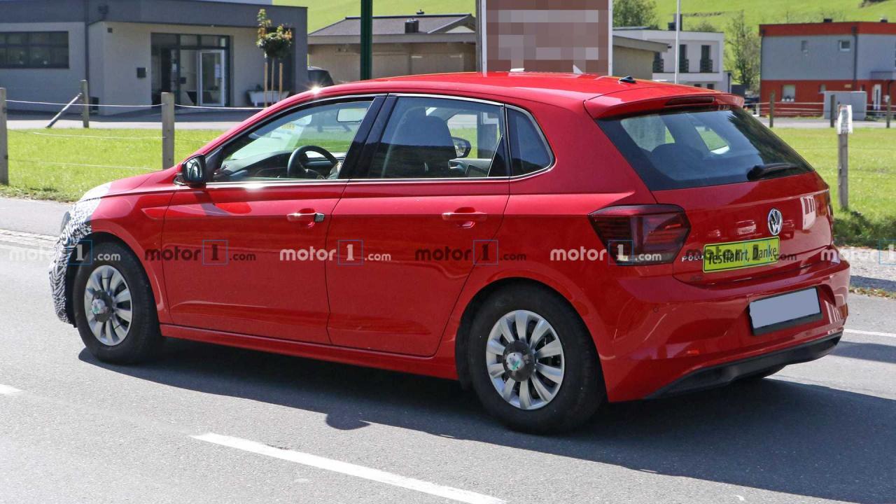 vw-polo-facelift-spy-photo-rear-three-quarters.thumb.jpg.61be92594bd4017489035147c4509580.jpg
