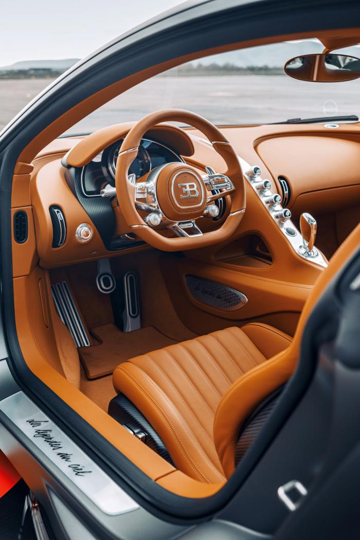bugatti-chiron-les-legendes-du-ciel-15 (1).jpg