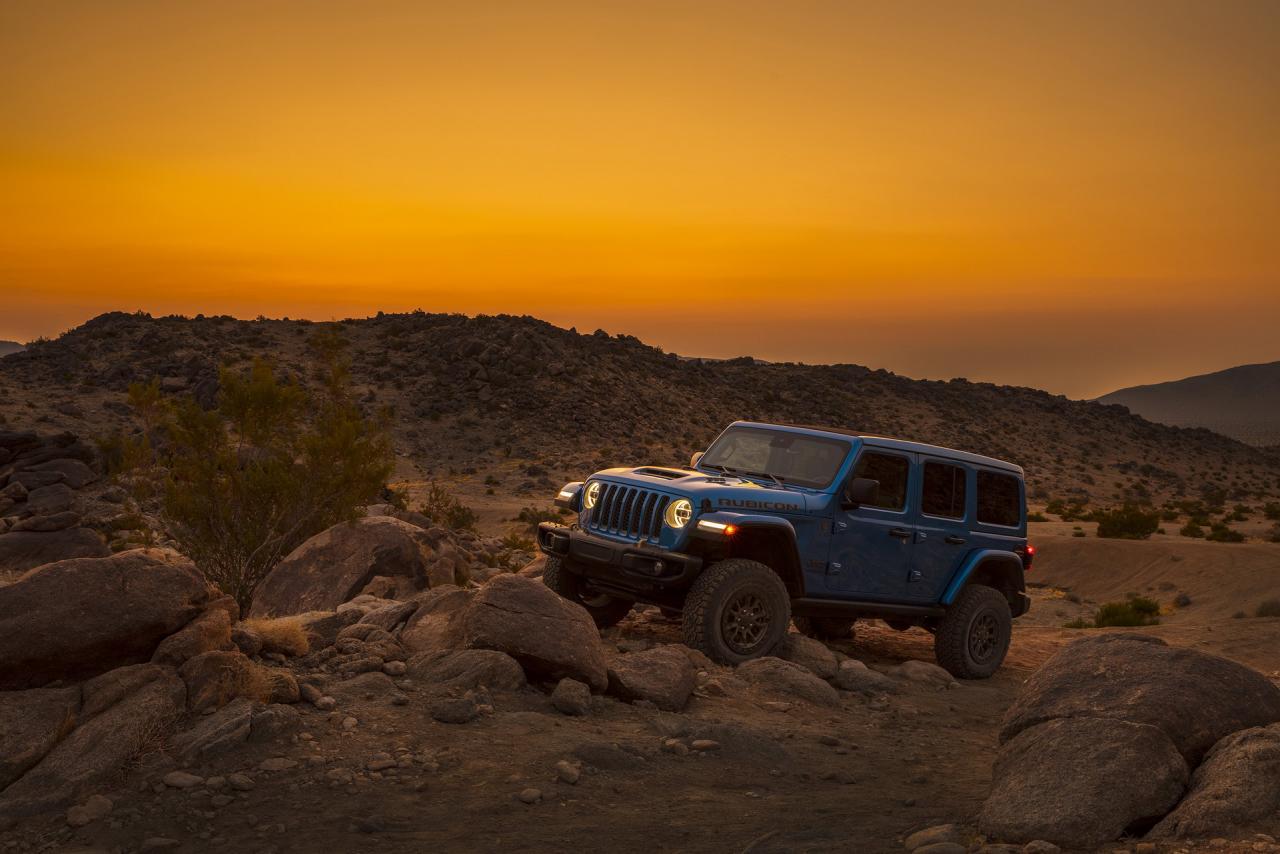 Jeep-Wrangler-Rubicon-392-Hemi-87 (1).jpg