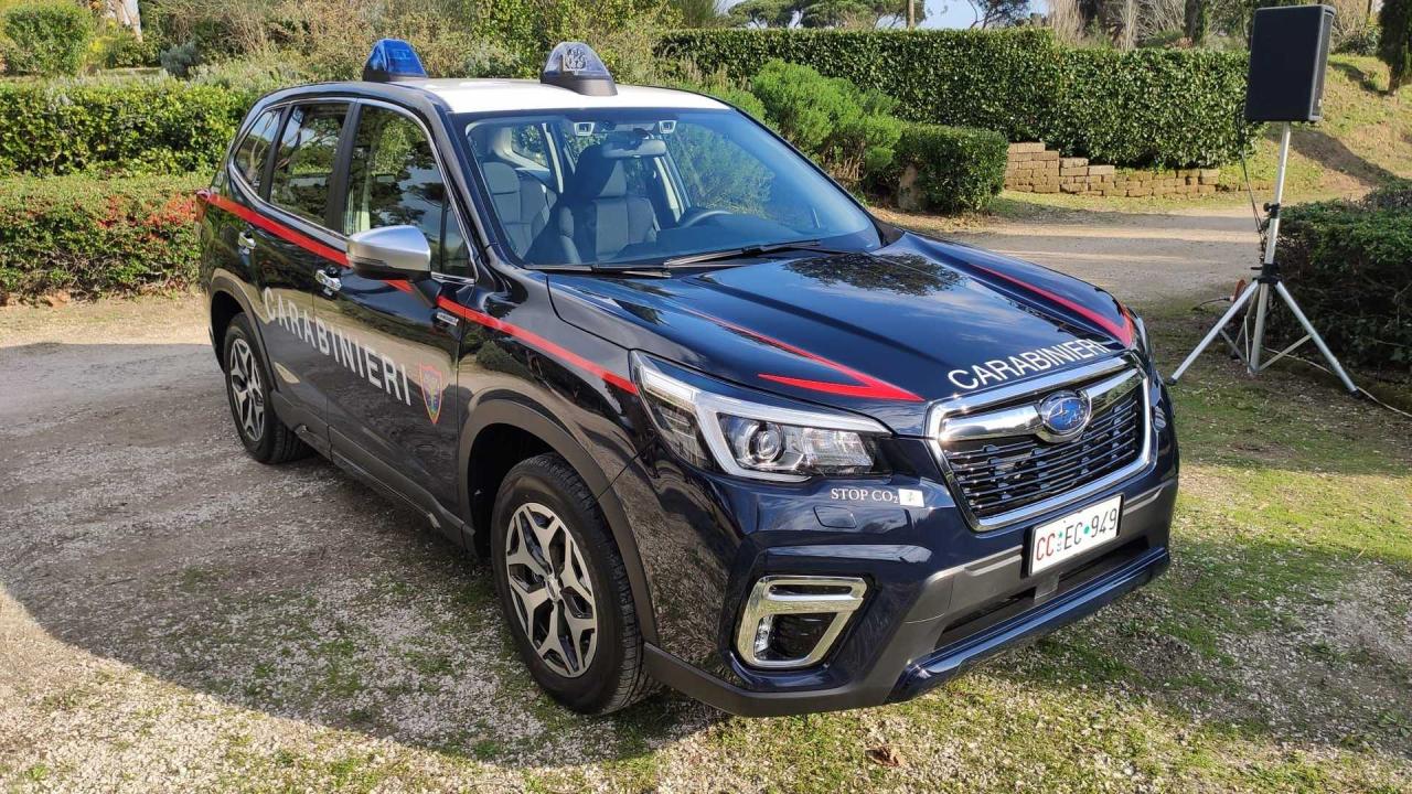 1561589552_il-ministro-costa-consegna-nissan-leaf-e-subaru-forester-ai-carabinieri(5).thumb.jpg.e7cdb094076075d151b5e03e365d9276.jpg
