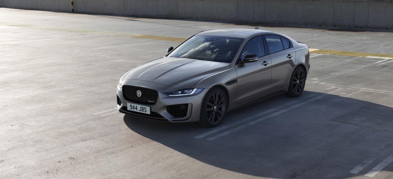 2021-Jaguar-XE-13 (1).jpg