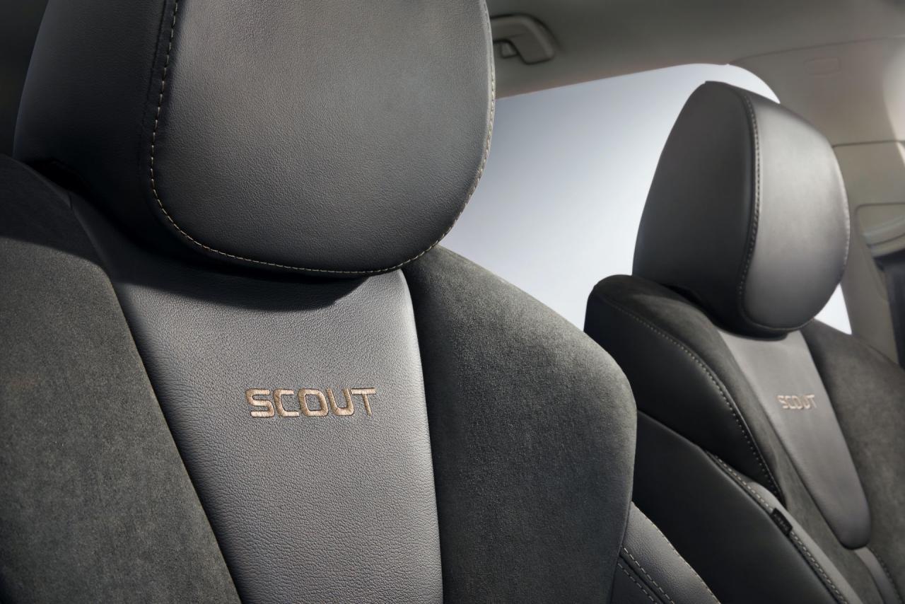 2020-Skoda-Octavia-Scout-22.jpg