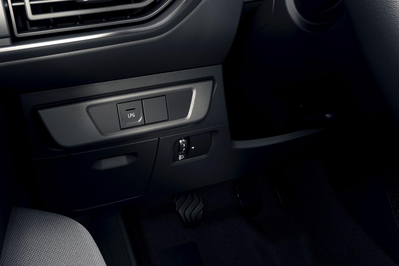 2021-Dacia-Sandero-28.jpg