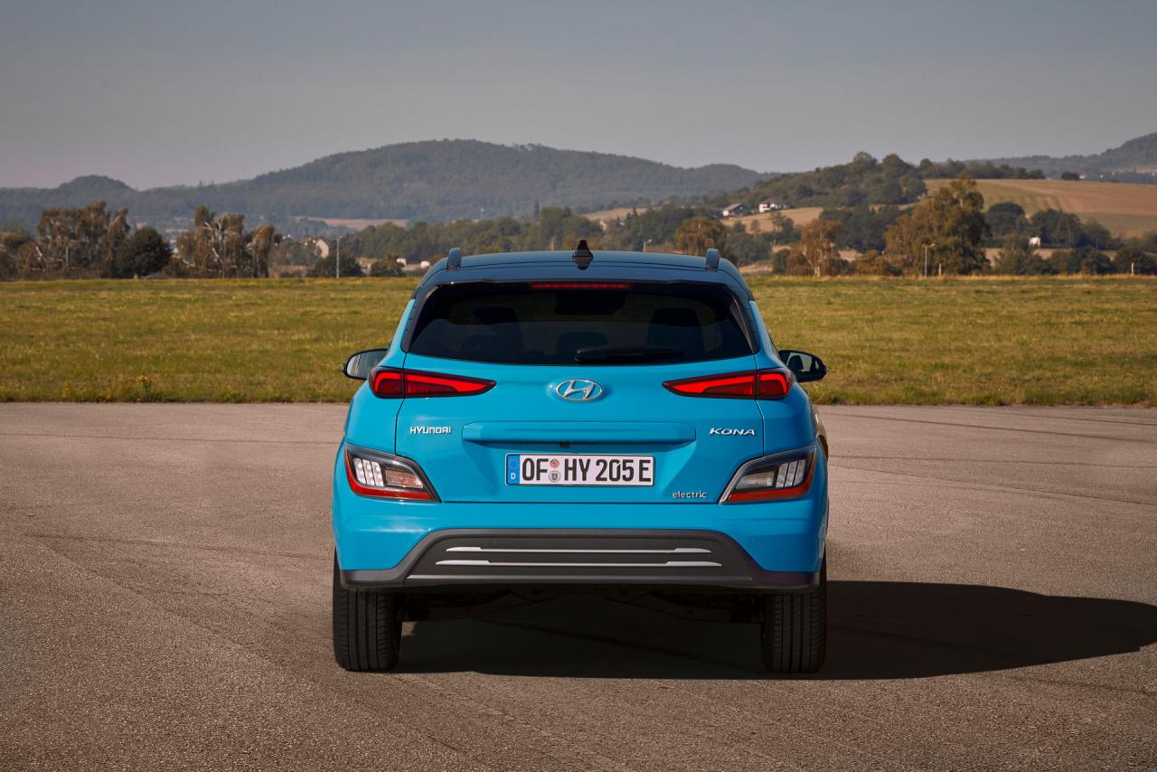2021-Hyundai-Kona-Electric-7.jpg