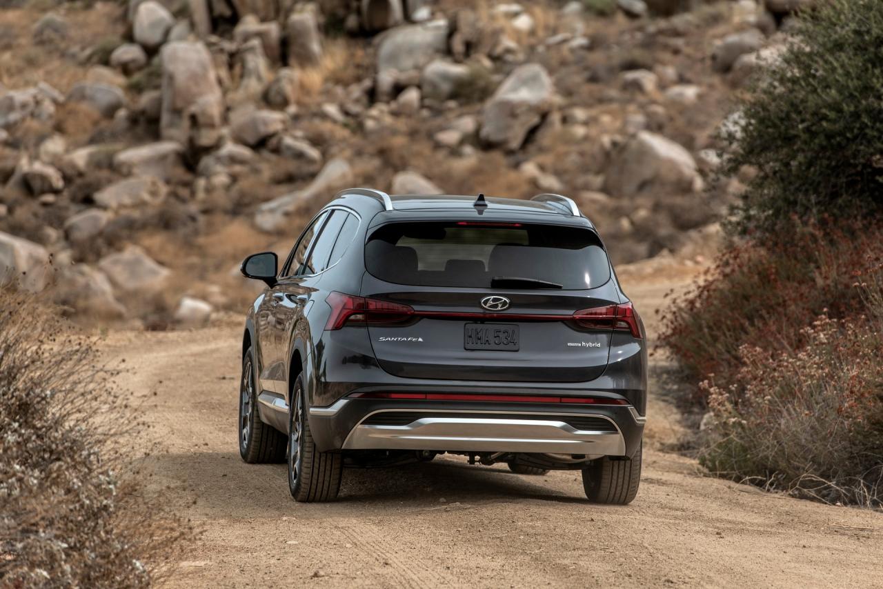 2021-Hyundai-Santa-Fe-14.jpg