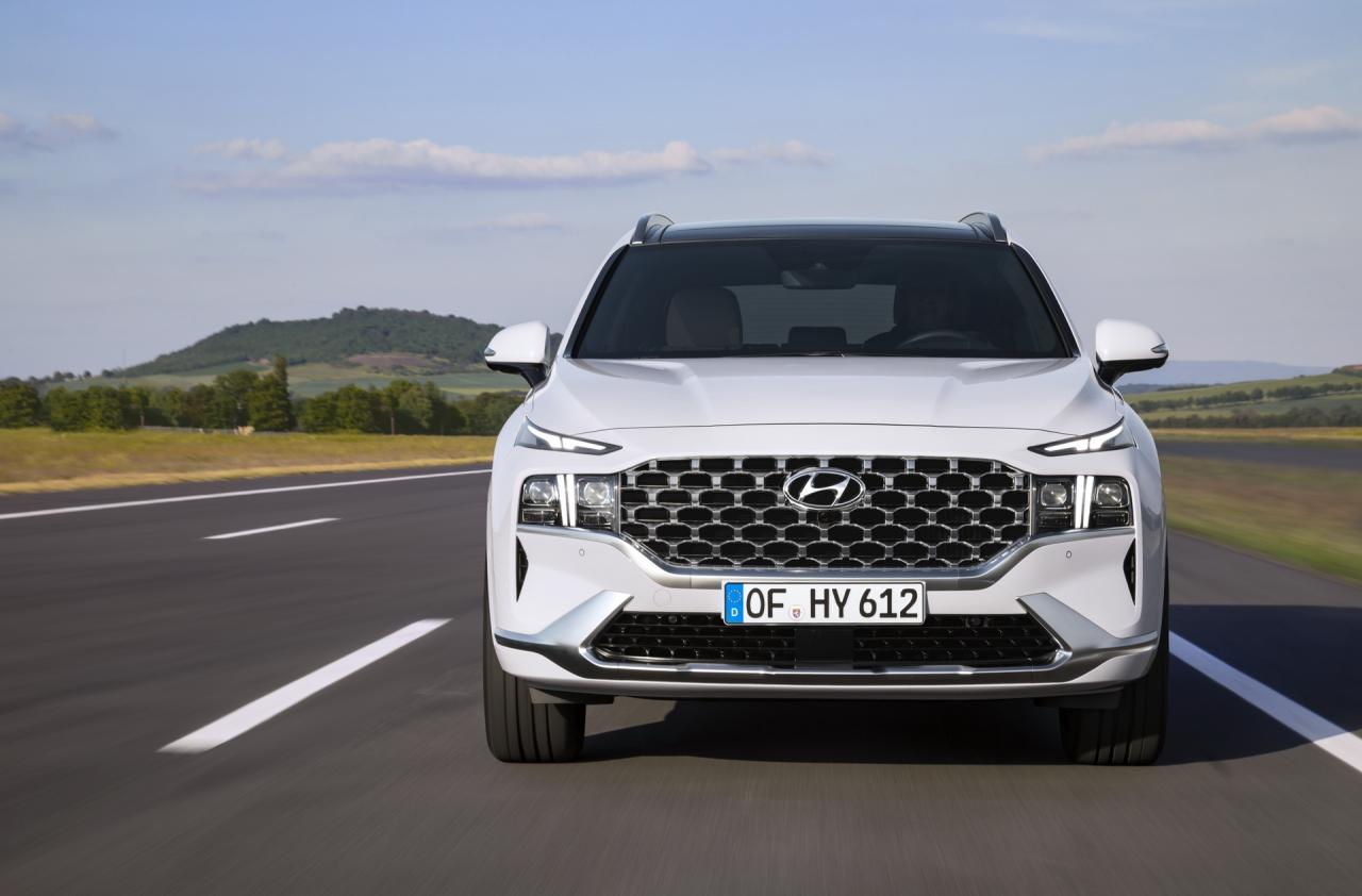 2021-Hyundai-Santa-Fe-21-1.jpg