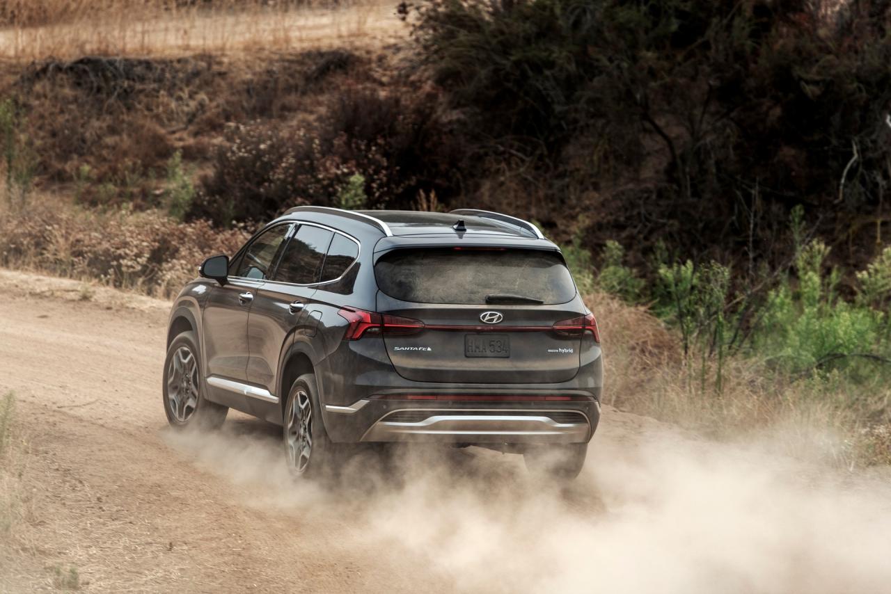 2021-Hyundai-Santa-Fe-4.jpg