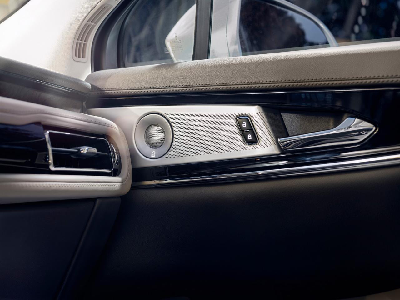 2021-Lincoln-Nautilus-15.jpg