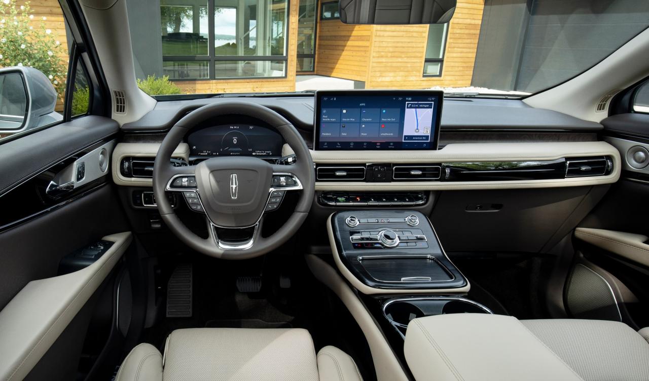 2021-Lincoln-Nautilus-25.jpg