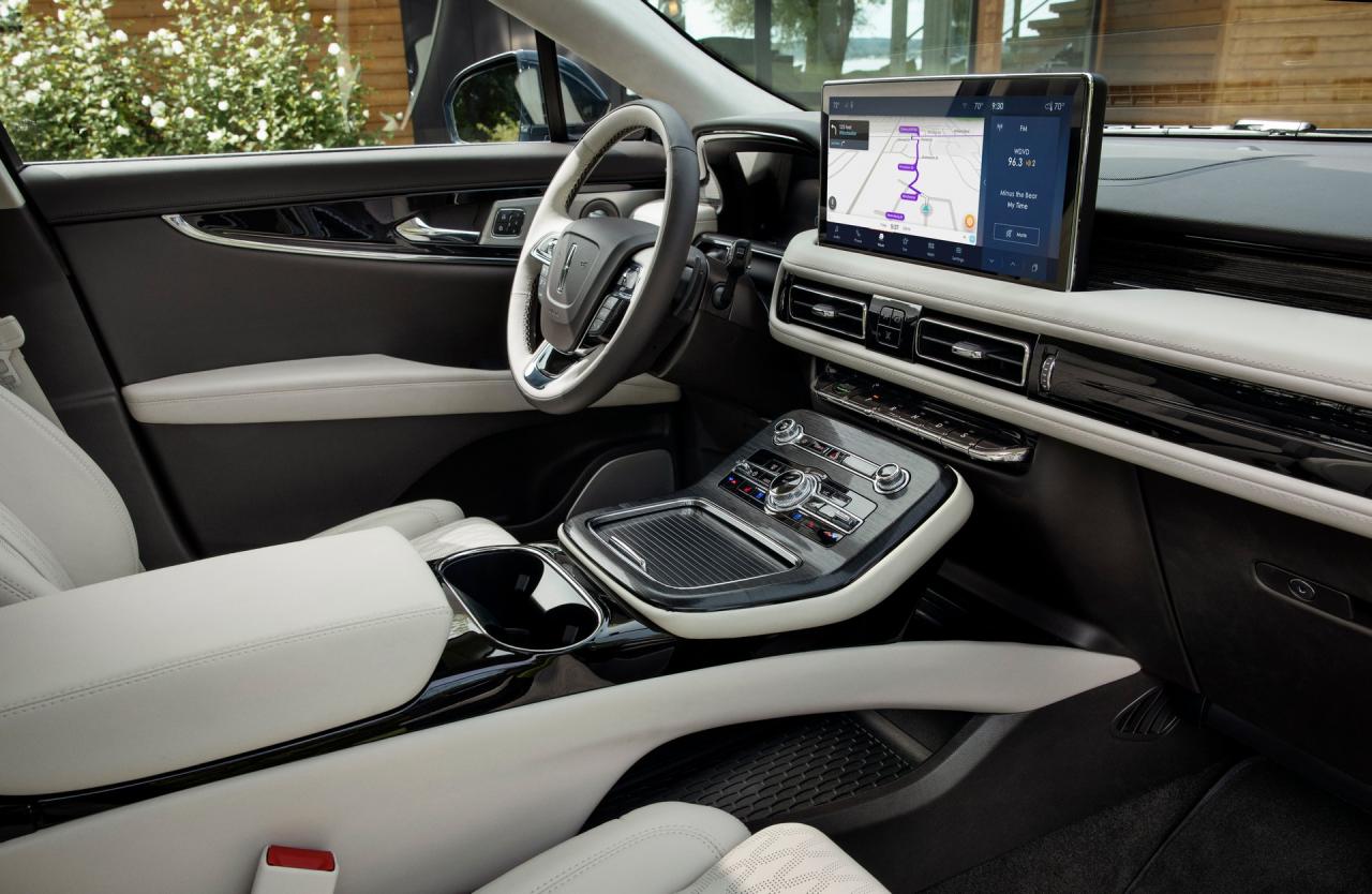 2021-Lincoln-Nautilus-30.jpg