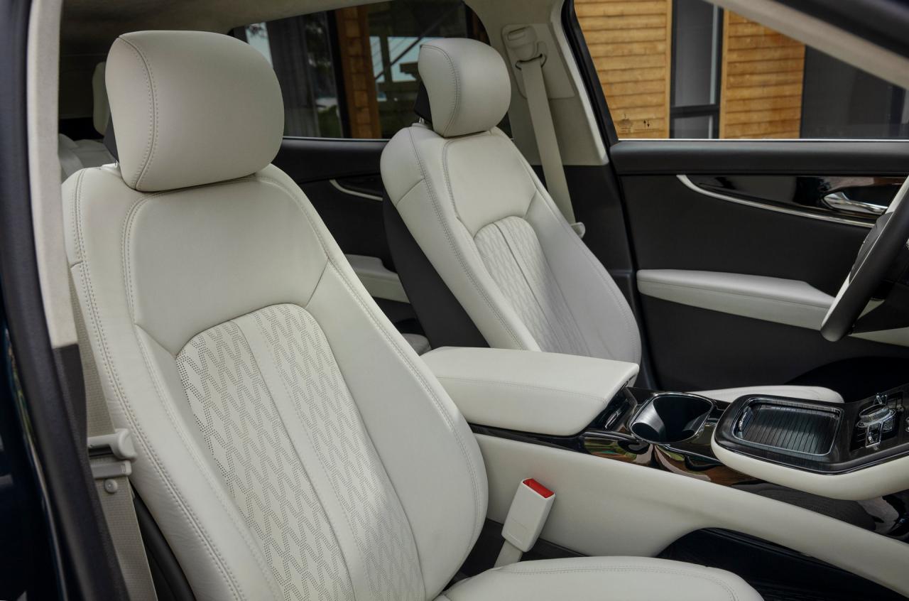 2021-Lincoln-Nautilus-33.jpg