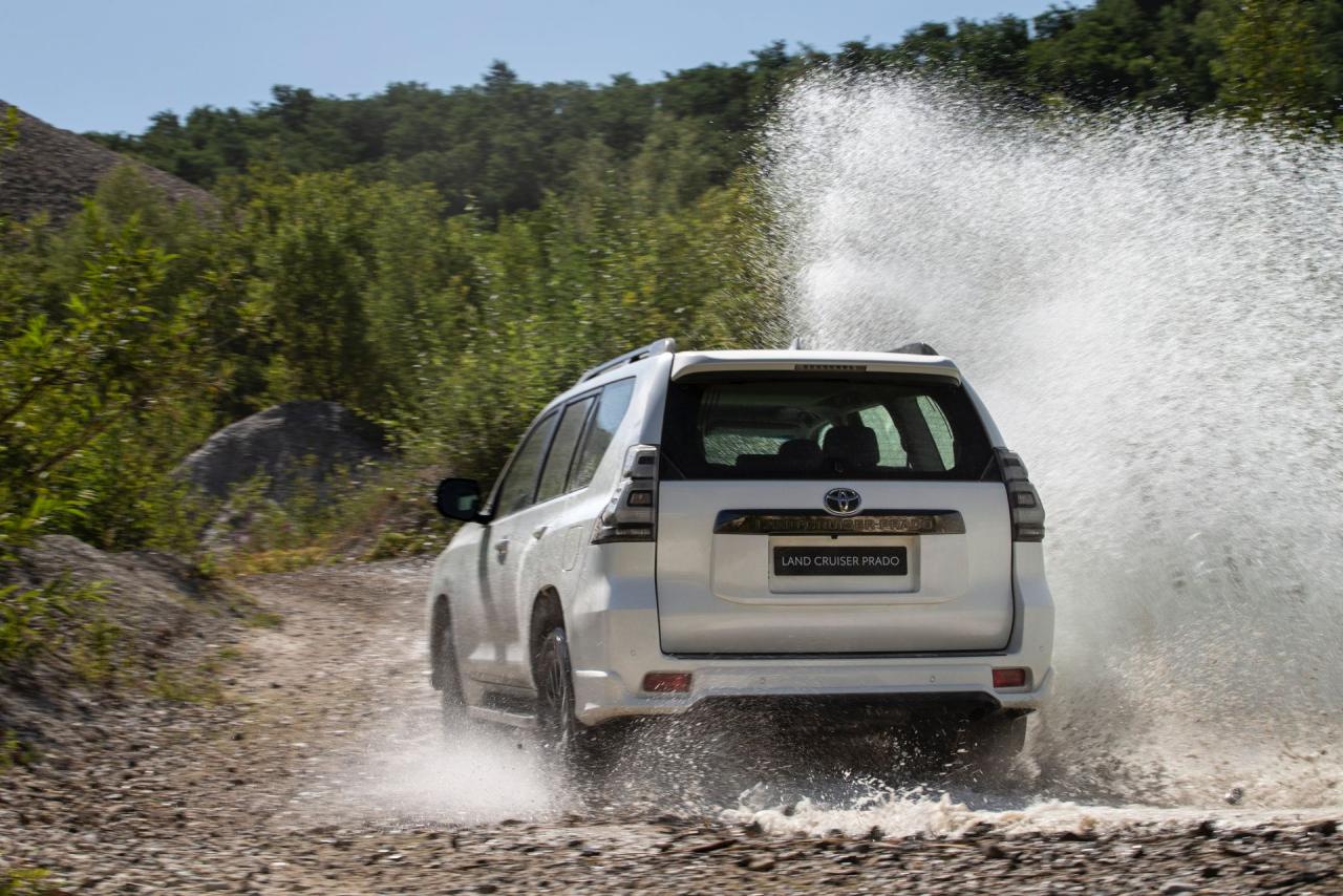 2021-Toyota-Land-Cruiser-Prado-Euro-spec-73.jpg