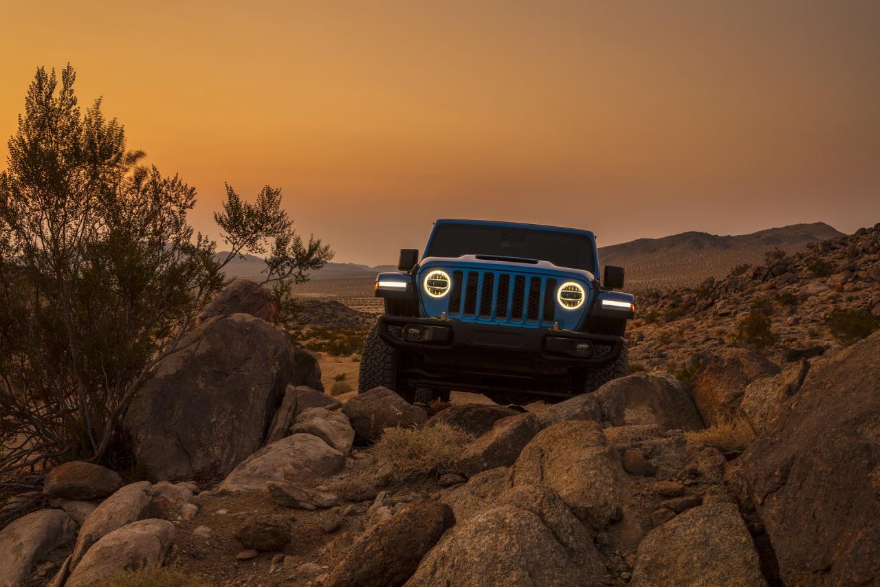 Jeep-Wrangler-Rubicon-392-Hemi-2.jpg