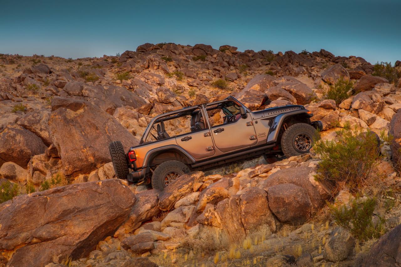 Jeep-Wrangler-Rubicon-392-Hemi-25.jpg