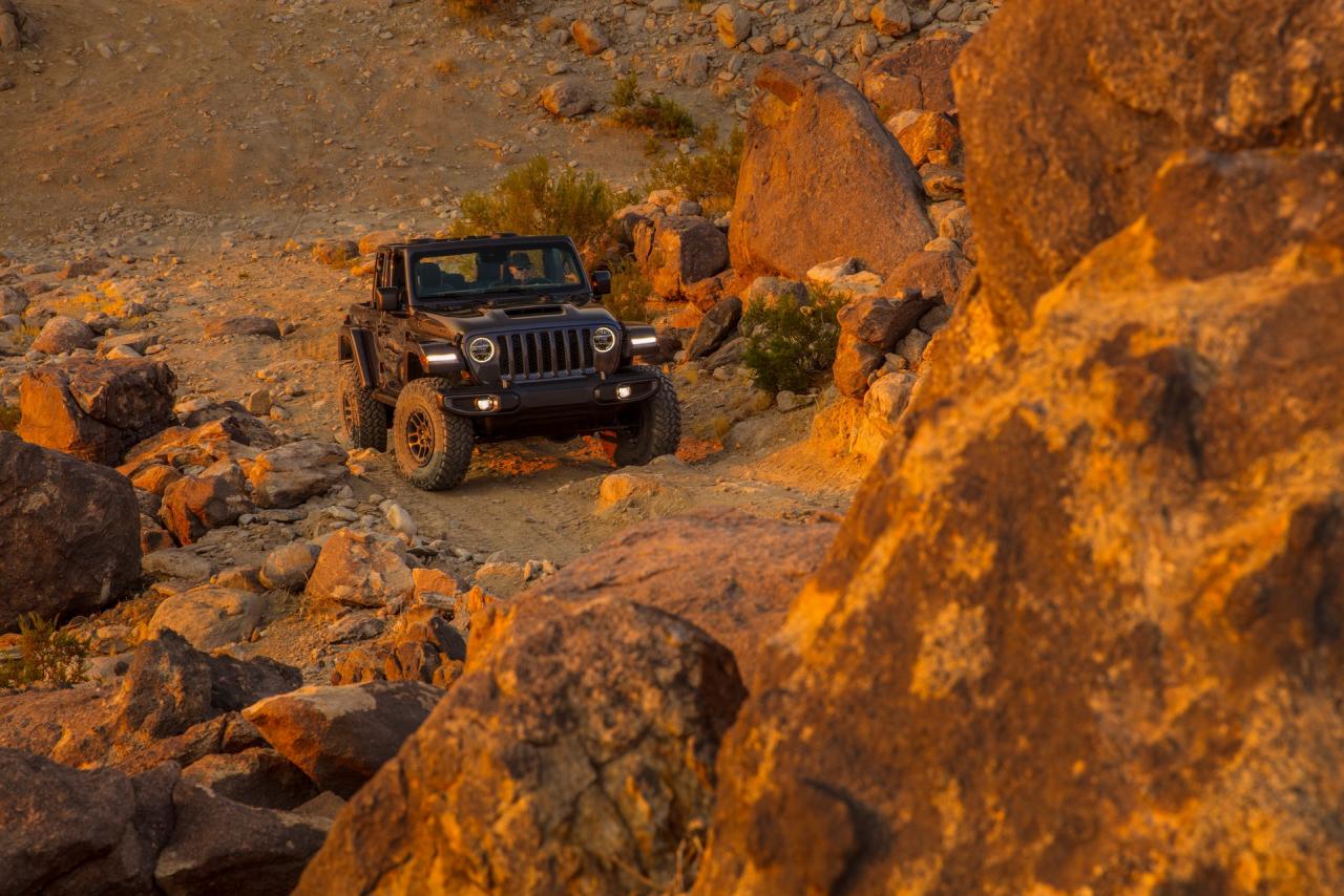 Jeep-Wrangler-Rubicon-392-Hemi-27.jpg