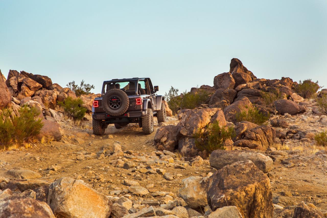 Jeep-Wrangler-Rubicon-392-Hemi-41.jpg