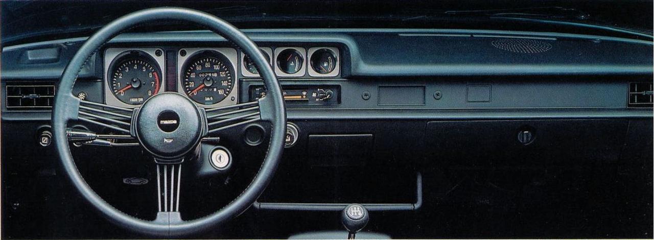Mazda_323_1978_interior_SP.thumb.jpg.0c636b23cc6b017da13e52ae9897eef6.jpg