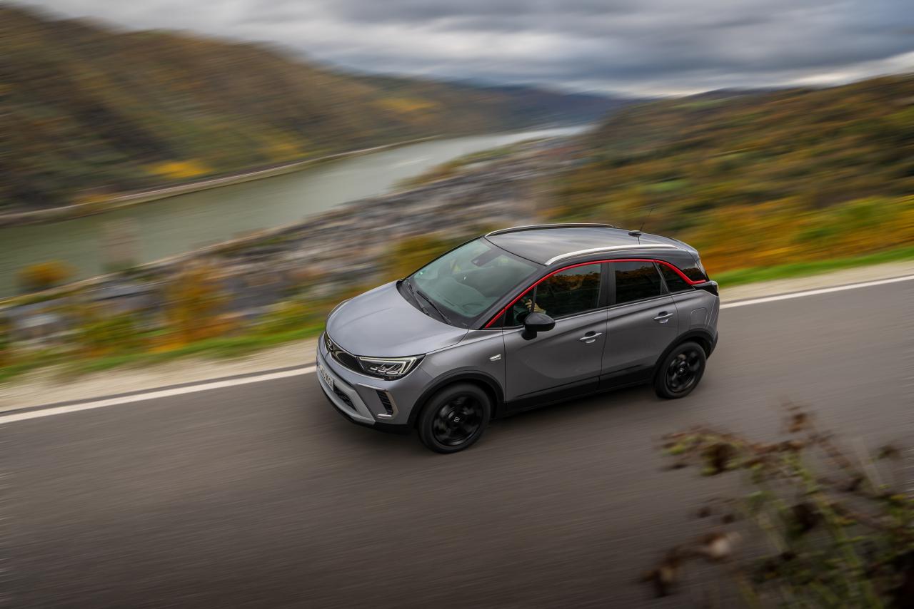 Opel-Crossland-513637.thumb.jpg.fb693a47e2afbe2887df84871734b20a.jpg