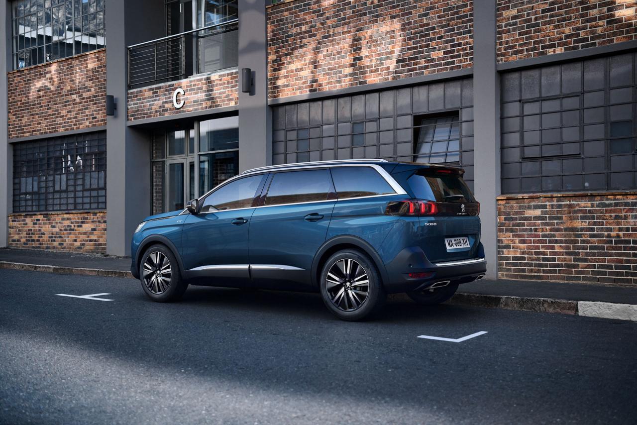 Peugeot-5008-1.jpg