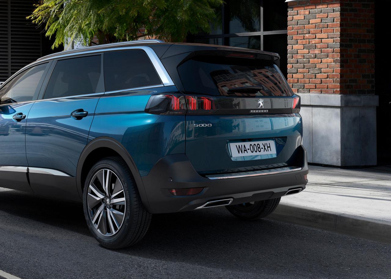 Peugeot-5008-10.jpg