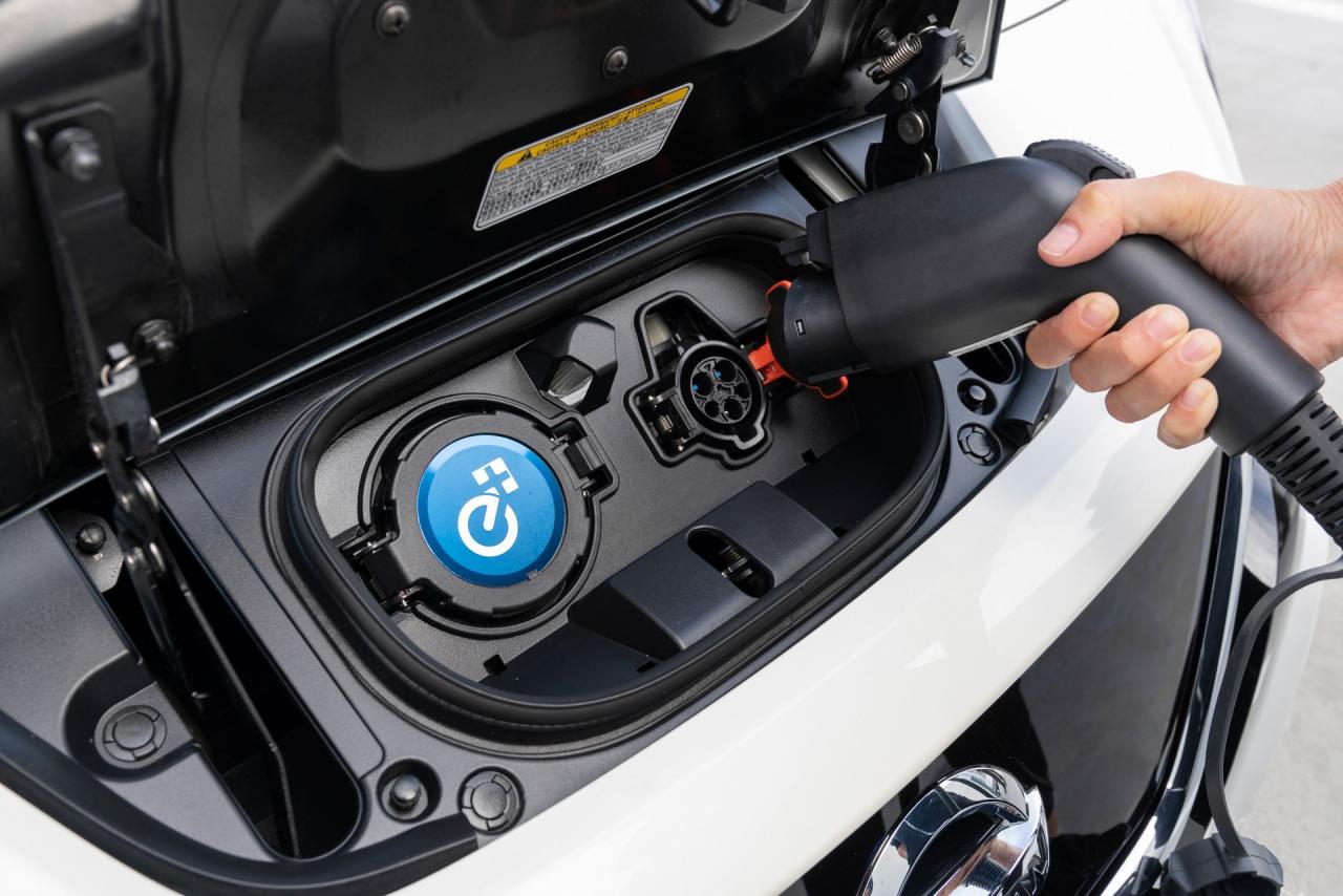 b3e0a14a-nissan-leaf-e-4.jpg