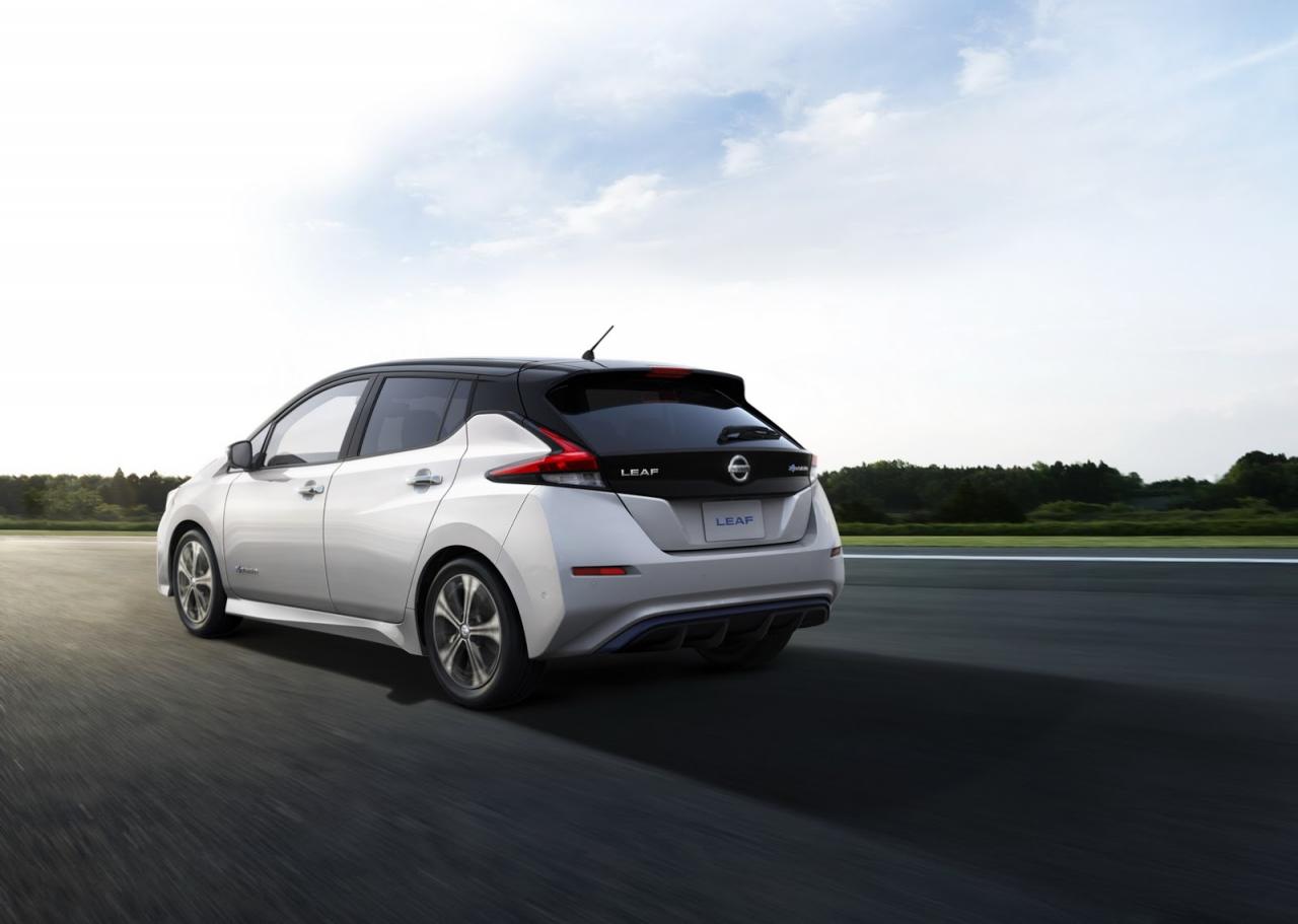 bbe166ba-eu-nissan-leaf22.jpg