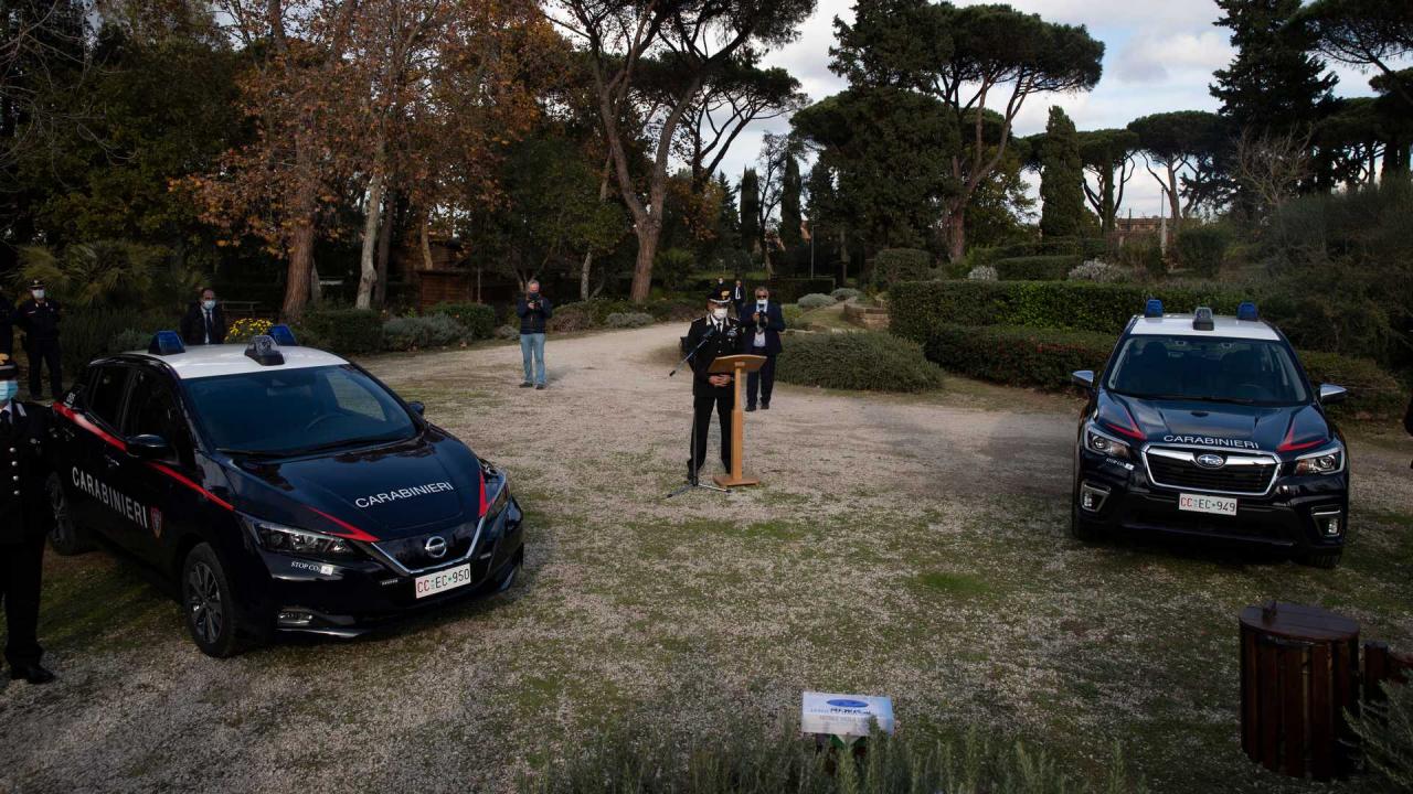 il-ministro-costa-consegna-nissan-leaf-e-subaru-forester-ai-carabinieri.thumb.jpg.fac521516a51b79728ee3e2d18650d23.jpg