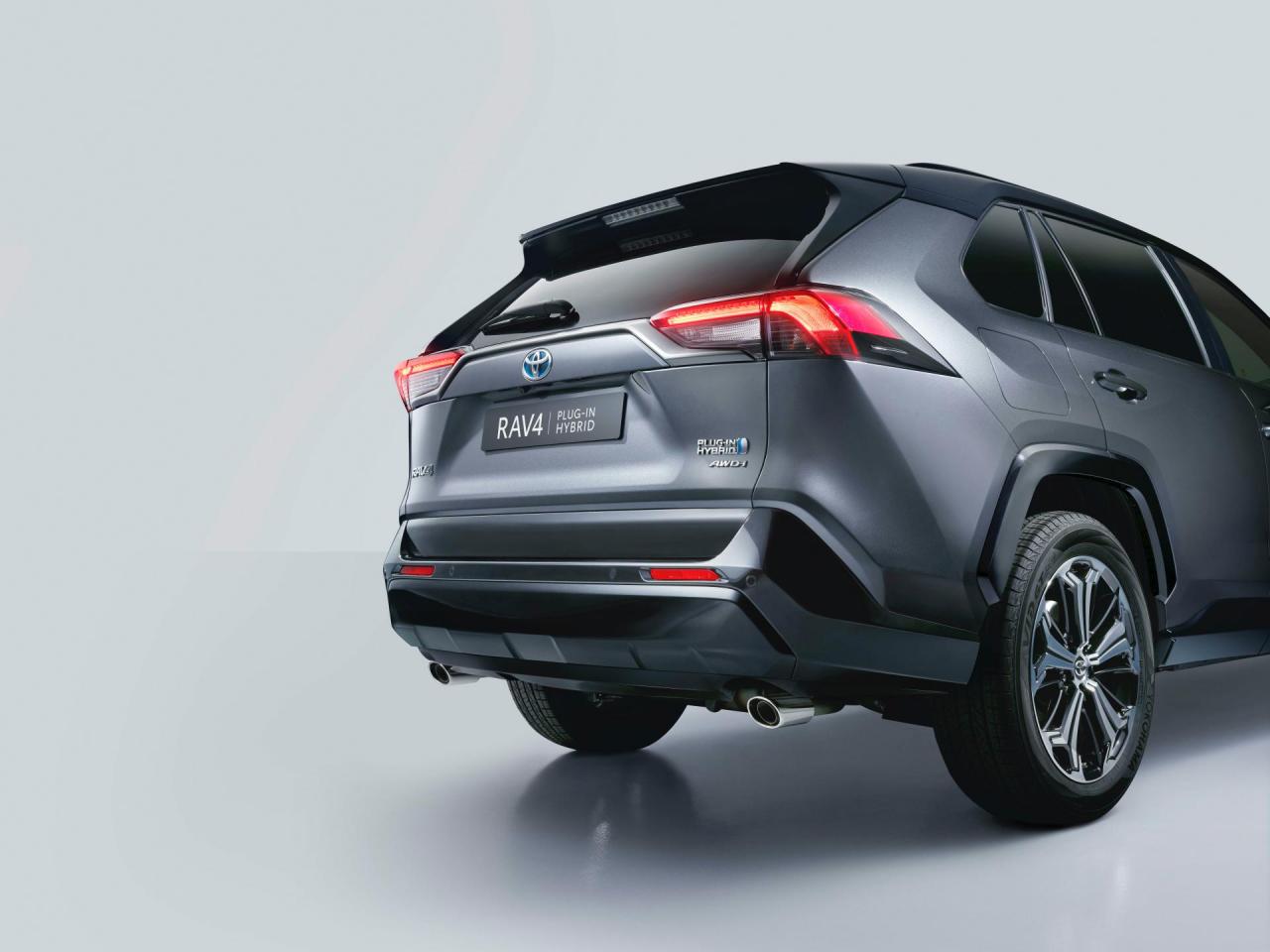2020-Toyota-RAV4-Plug-In-Hybrid-Euro-spec-11.jpg