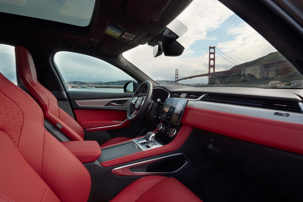 2021-Jaguar-F-Pace-105.jpg