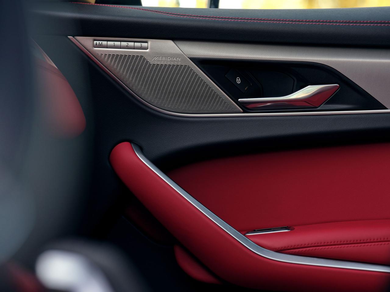 2021-Jaguar-F-Pace-106.jpg