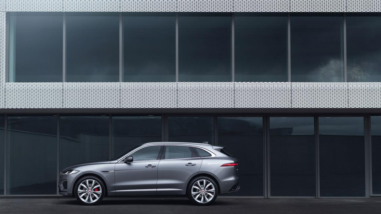 2021-Jaguar-F-Pace-111.jpg