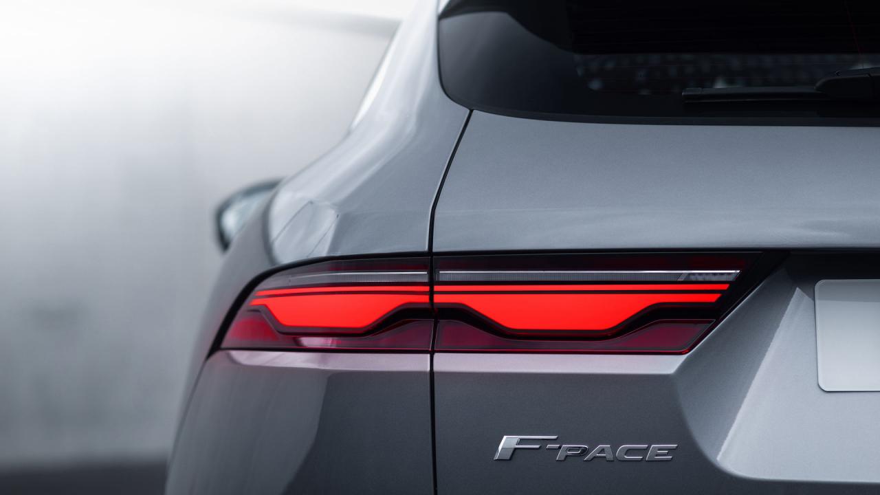 2021-Jaguar-F-Pace-115.jpg
