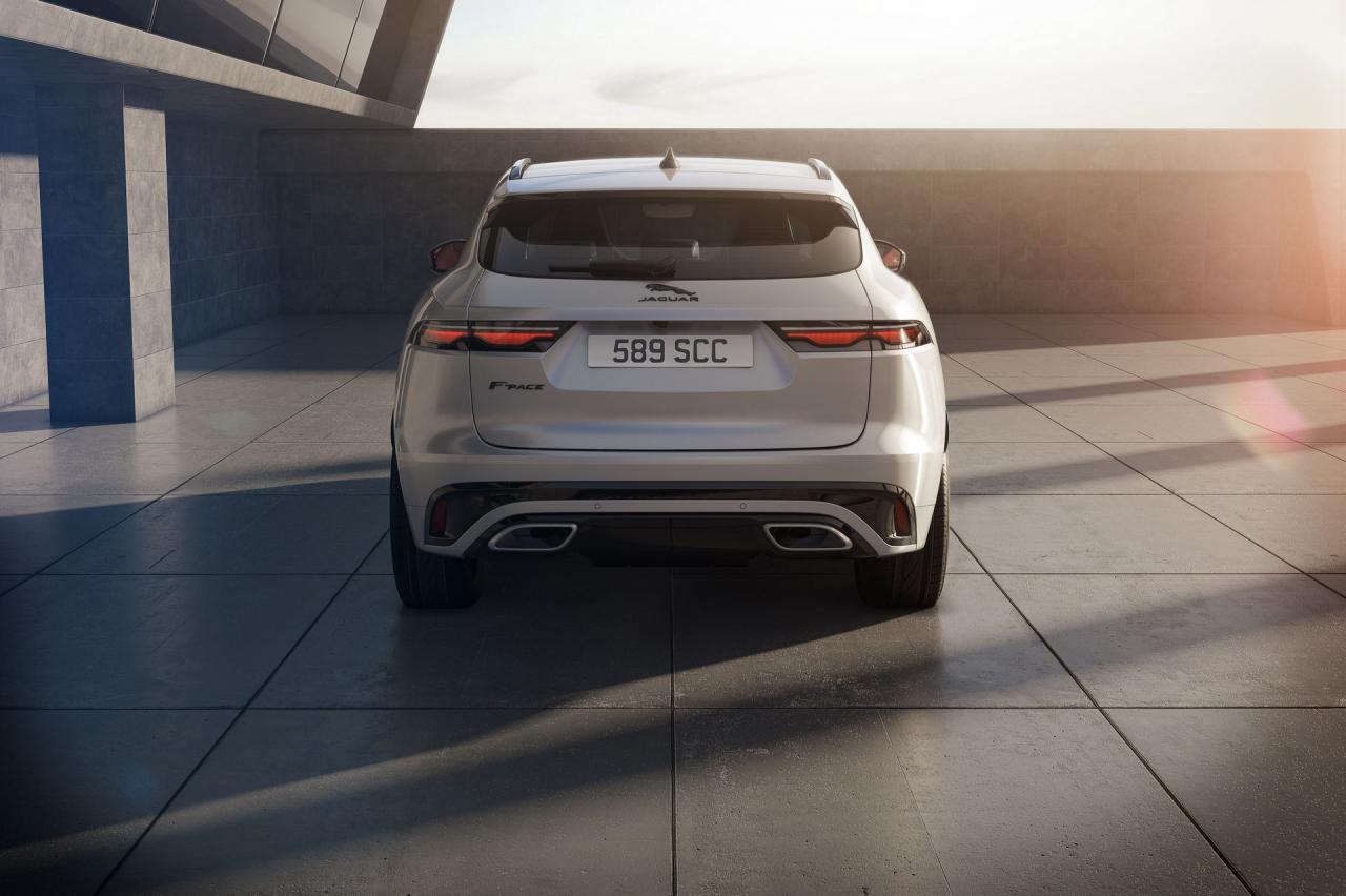 2021-Jaguar-F-Pace-138.jpg