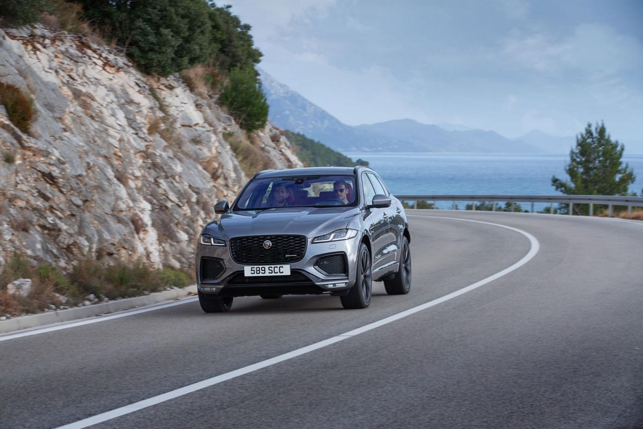 2021-Jaguar-F-Pace-55.jpg
