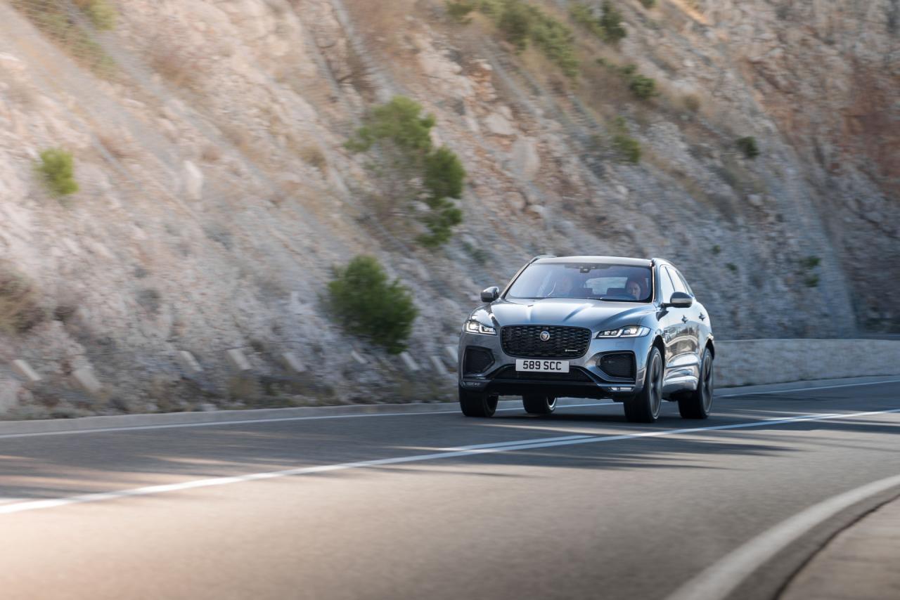 2021-Jaguar-F-Pace-58.jpg