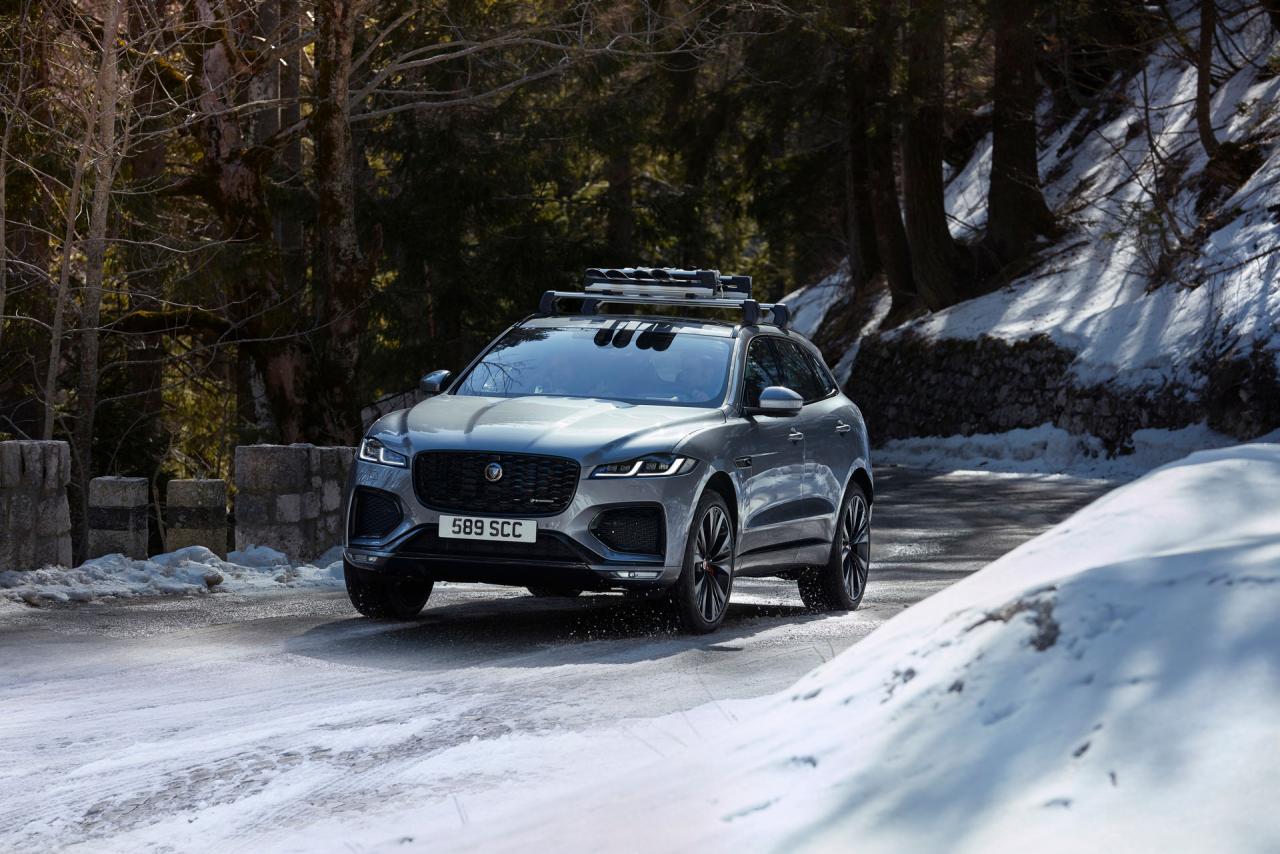2021-Jaguar-F-Pace-63.jpg