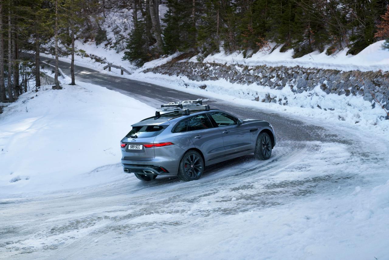 2021-Jaguar-F-Pace-66.jpg