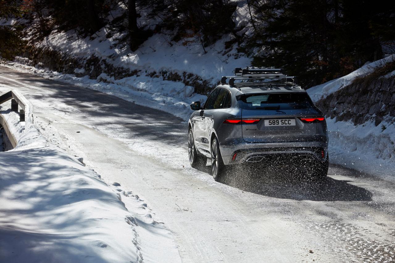 2021-Jaguar-F-Pace-69.jpg