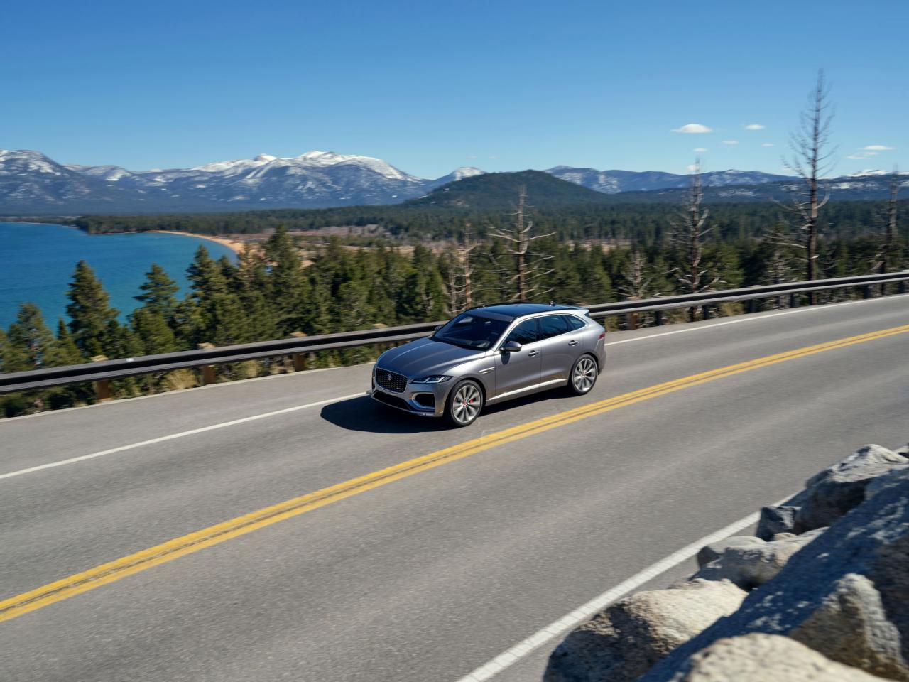 2021-Jaguar-F-Pace-72.jpg