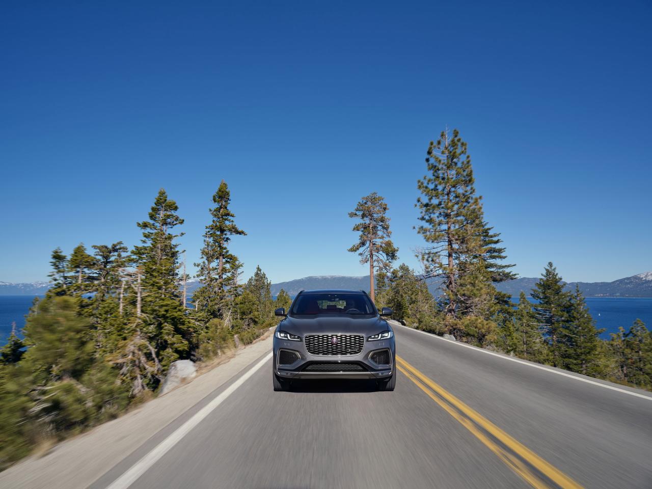 2021-Jaguar-F-Pace-74.jpg