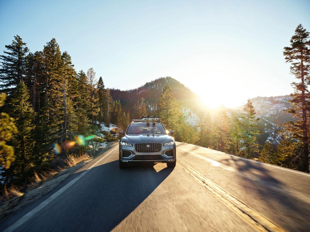 2021-Jaguar-F-Pace-77.jpg