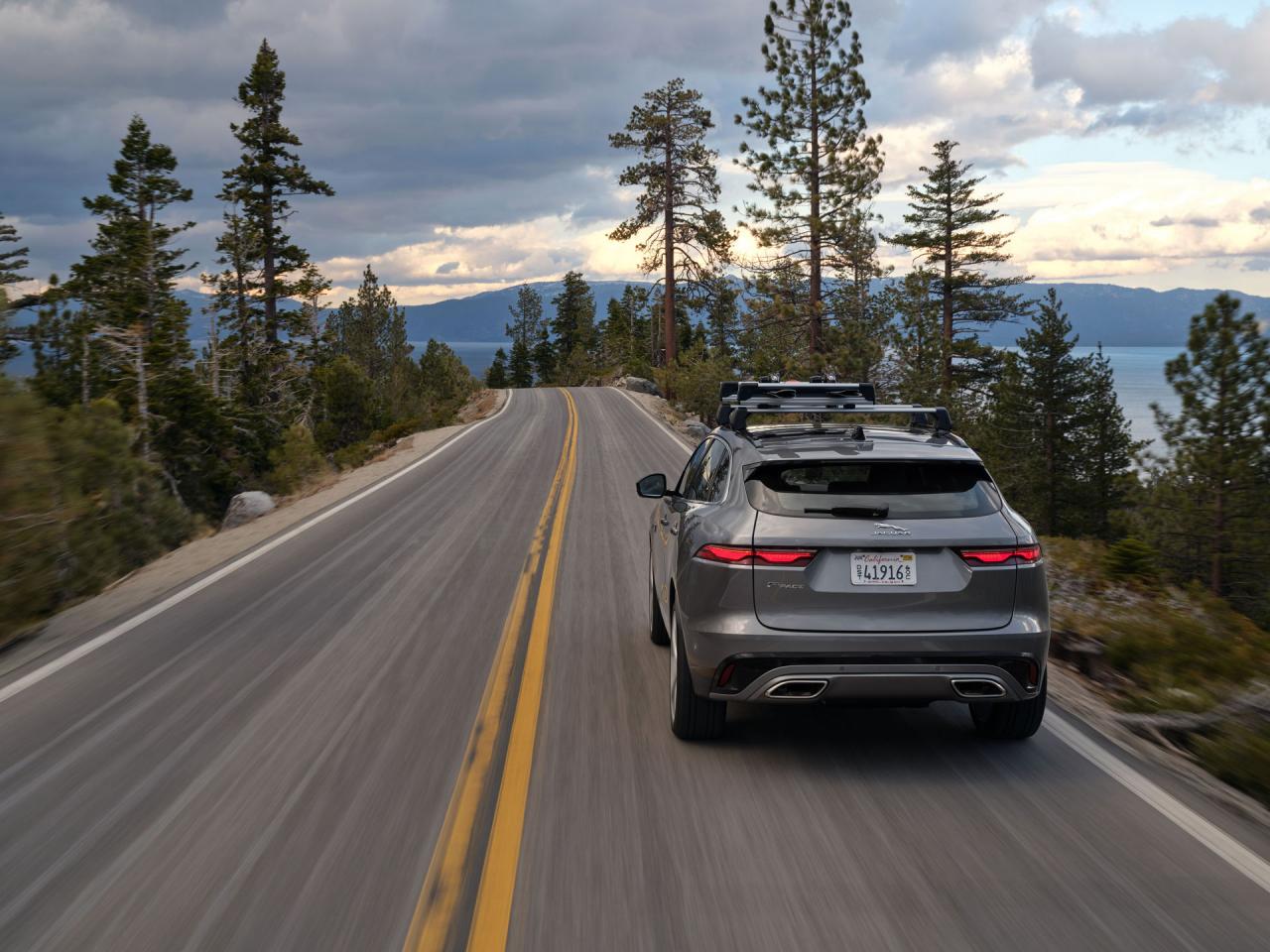 2021-Jaguar-F-Pace-79.jpg