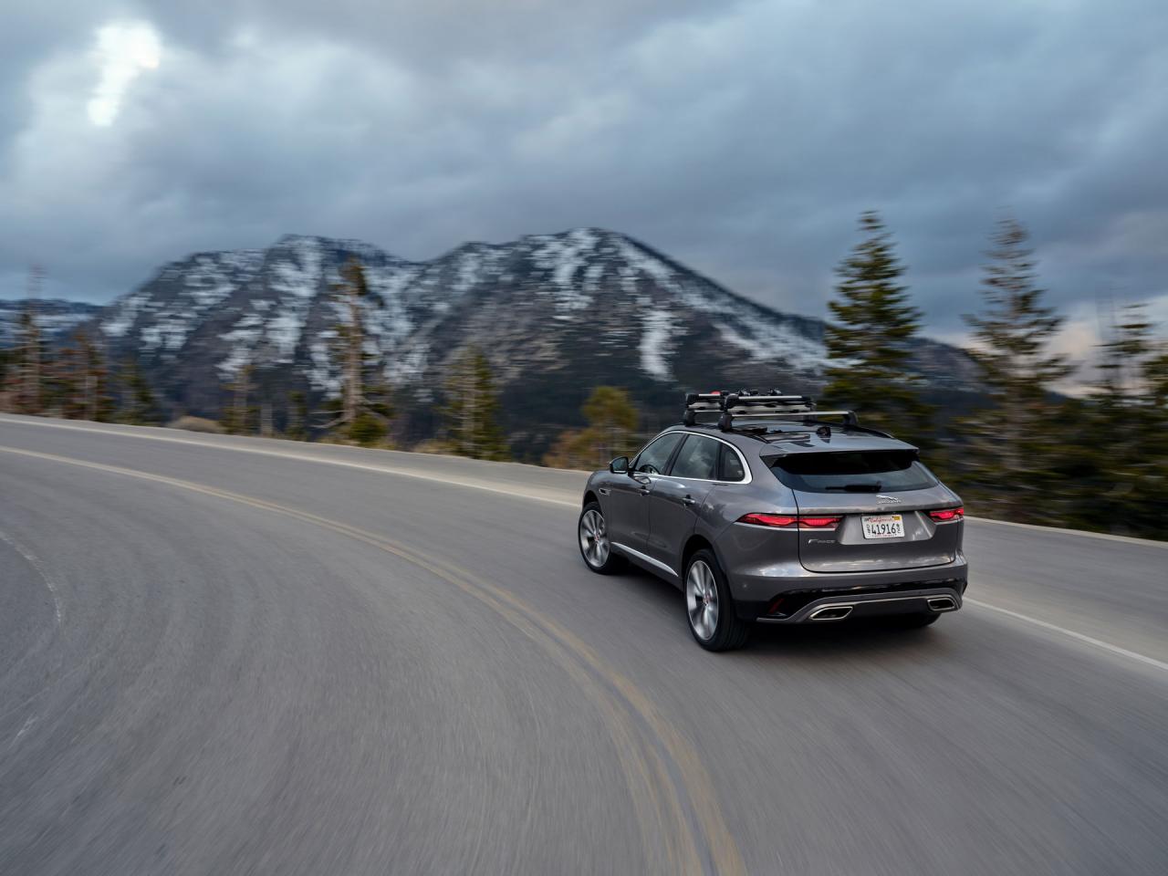 2021-Jaguar-F-Pace-80.jpg