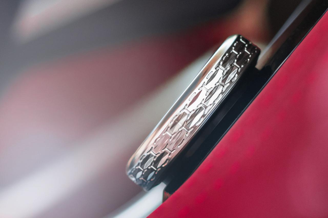 2021-Jaguar-F-Pace-97.jpg