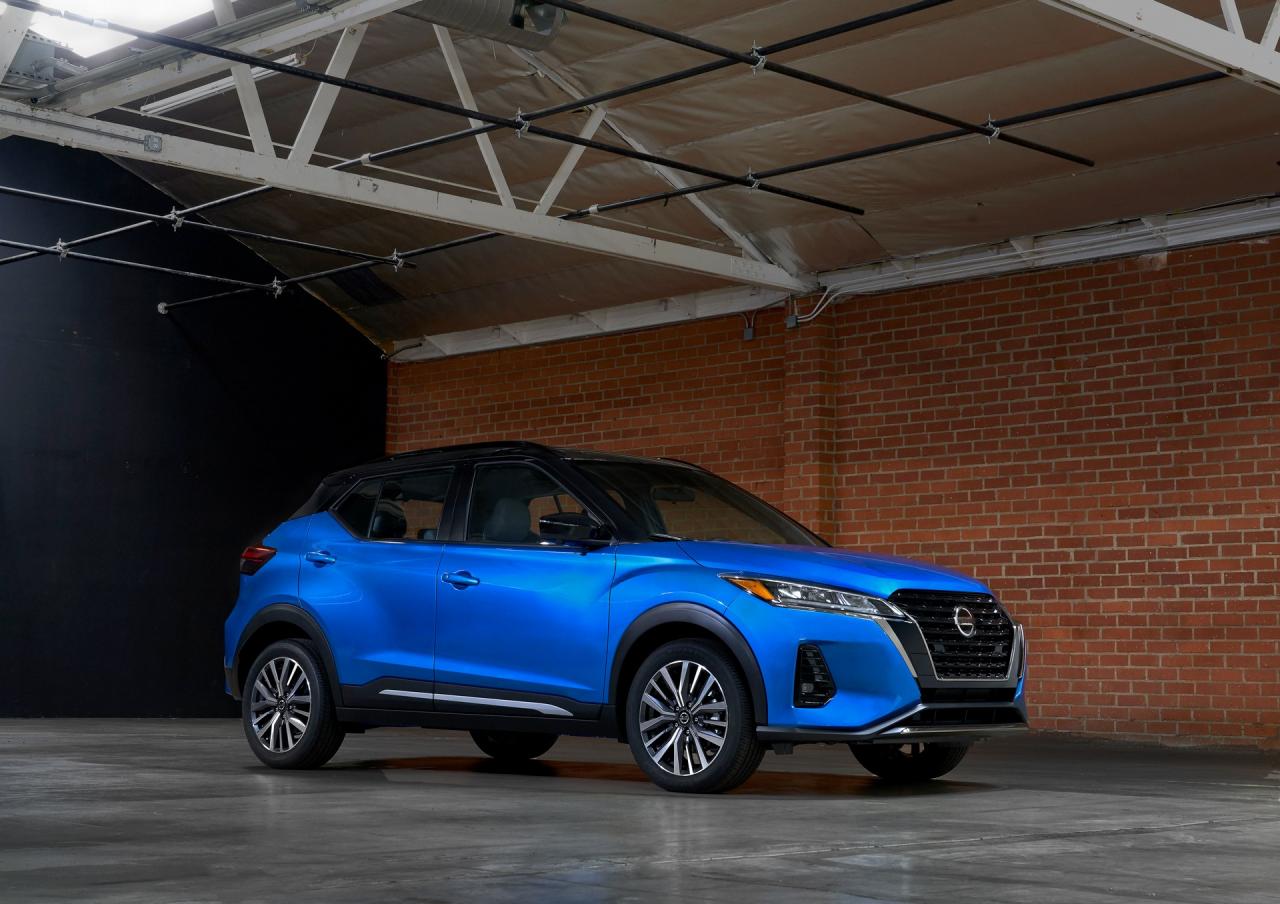 2021-Nissan-Kicks-21.jpg